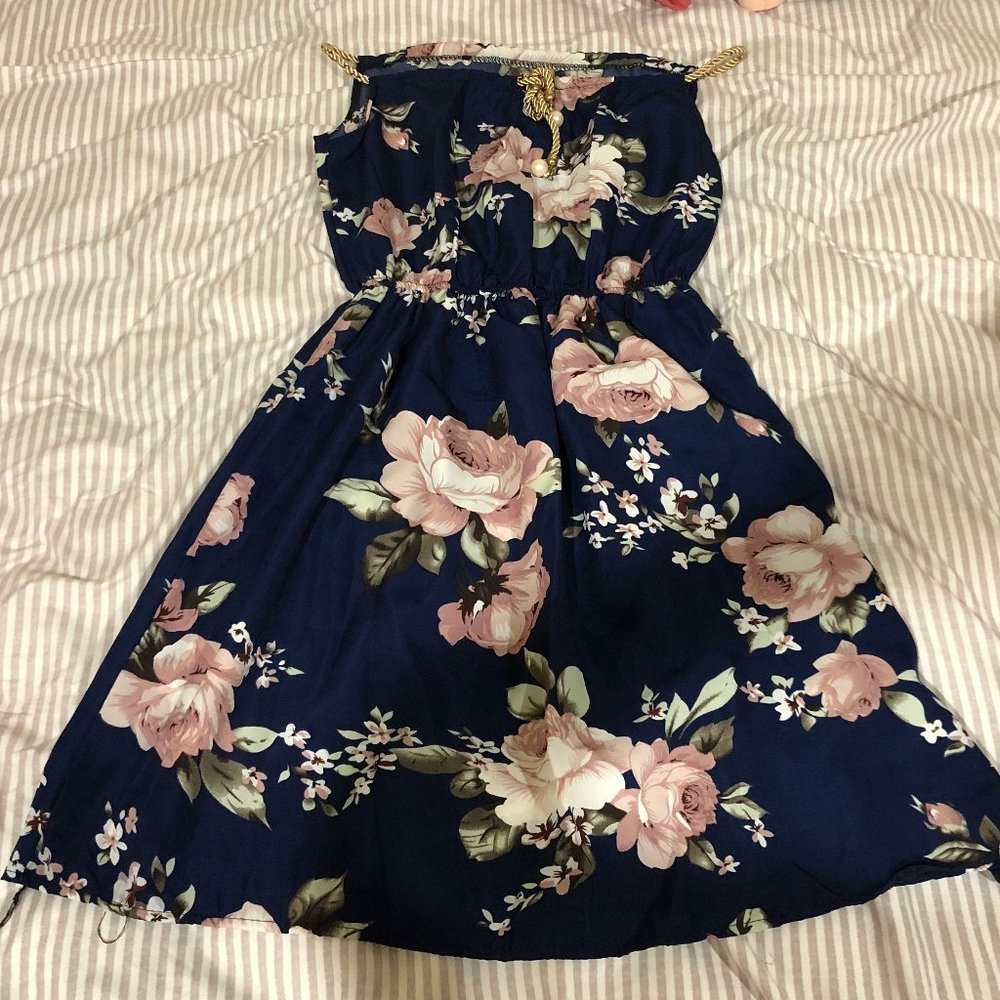 Women's SHEIN navy blue floral dress Size S NWOT
